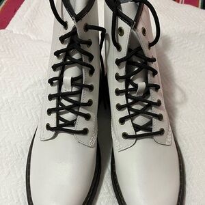 Doc Dr Martins white leather